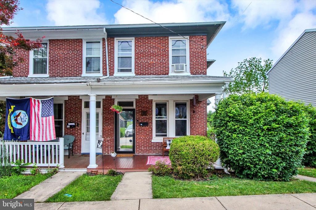46 S FRANKLIN ST, Dallastown, PA 17313