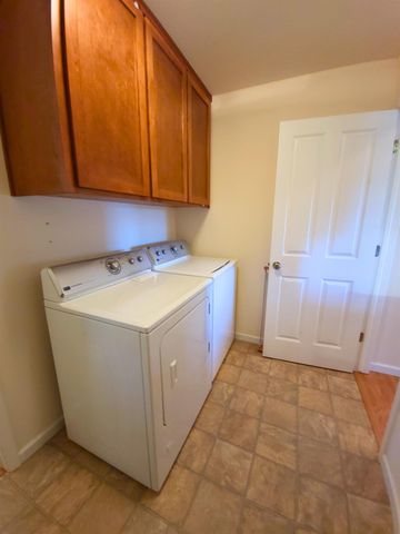 2733 Emco Rd, Mokelumne Hill, CA 95245