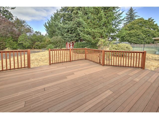 2100 WAHCLELLAH Ave, Vancouver, WA 98661