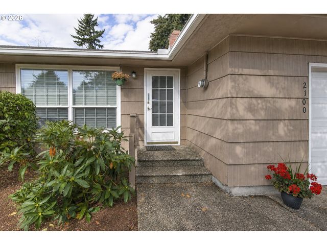 2100 WAHCLELLAH Ave, Vancouver, WA 98661
