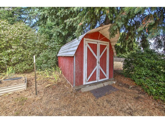 2100 WAHCLELLAH Ave, Vancouver, WA 98661