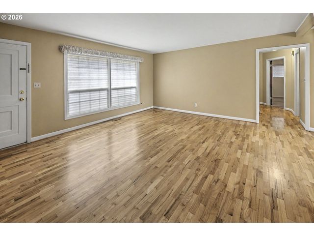 2100 WAHCLELLAH Ave, Vancouver, WA 98661