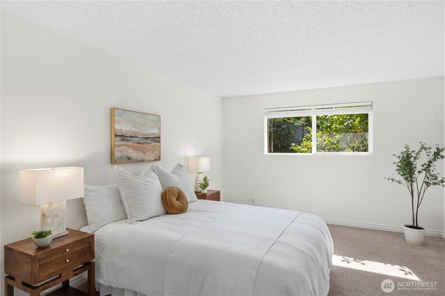 6215 122nd Avenue SE, Bellevue, WA 98006