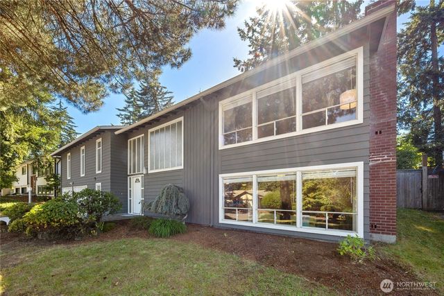 6215 122nd Avenue SE, Bellevue, WA 98006