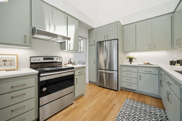 3 Windward Hl, Oakland, CA 94618