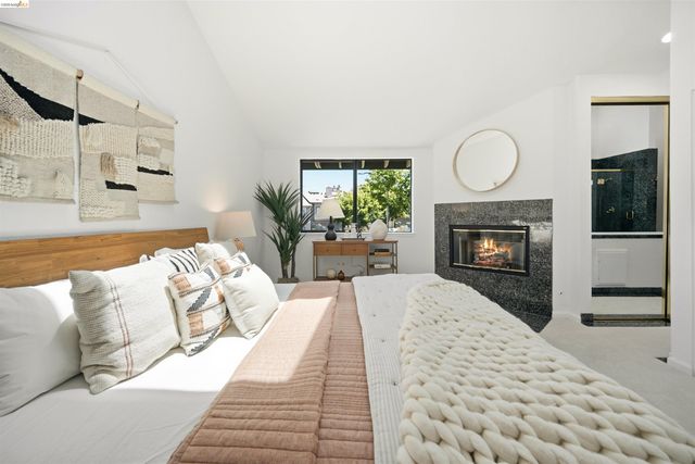 3 Windward Hl, Oakland, CA 94618