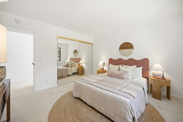 3 Windward Hl, Oakland, CA 94618