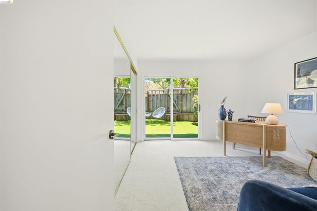 3 Windward Hl, Oakland, CA 94618