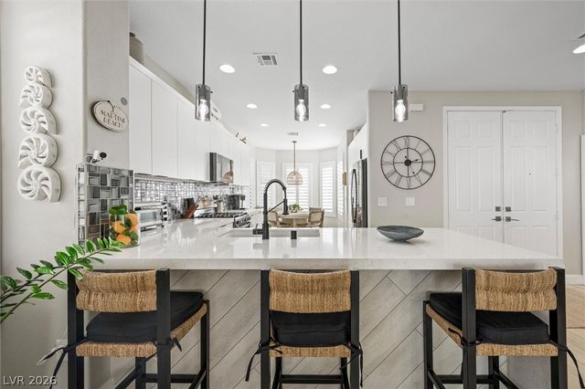 10232 Roma Madre Avenue, Las Vegas, NV 89135