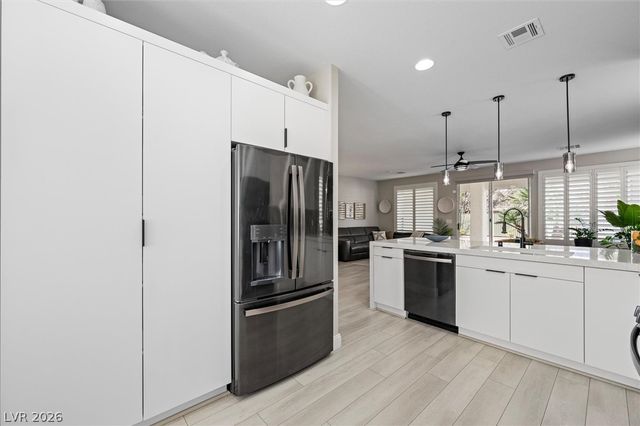 10232 Roma Madre Avenue, Las Vegas, NV 89135