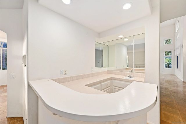 516 Camino Bailen, Escondido, CA 92029