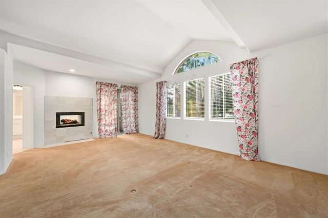 516 Camino Bailen, Escondido, CA 92029