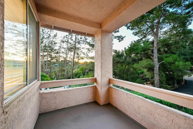 516 Camino Bailen, Escondido, CA 92029