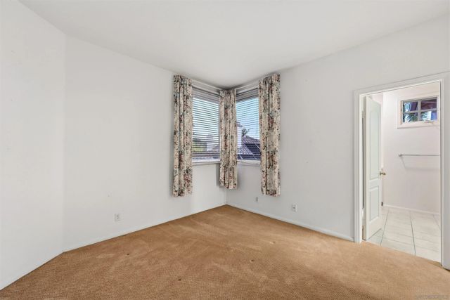 516 Camino Bailen, Escondido, CA 92029