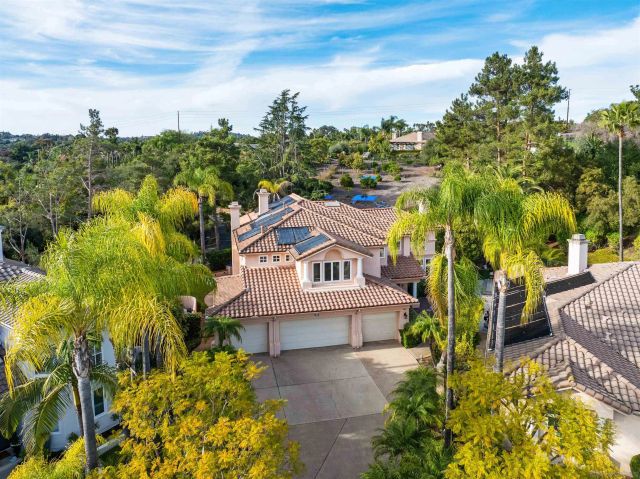 516 Camino Bailen, Escondido, CA 92029