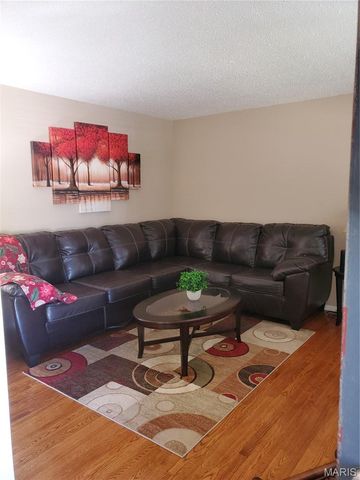 4012 Bugle Bend Drive, Florissant, MO 63034