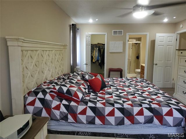 4012 Bugle Bend Drive, Florissant, MO 63034