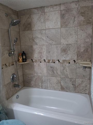 4012 Bugle Bend Drive, Florissant, MO 63034