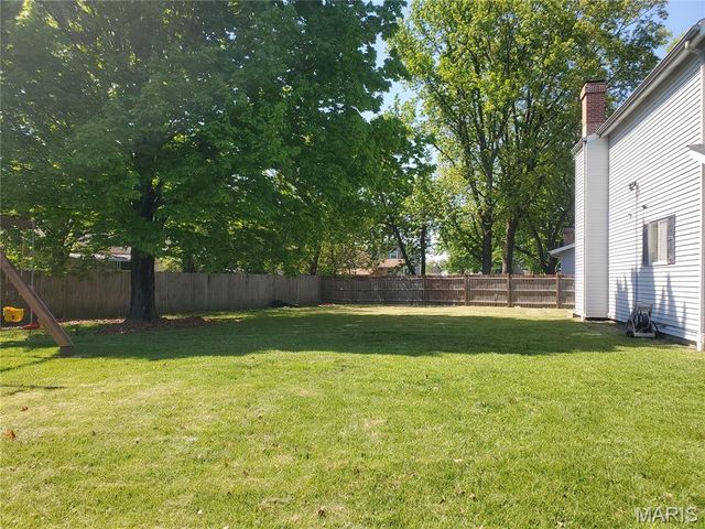 4012 Bugle Bend Drive, Florissant, MO 63034