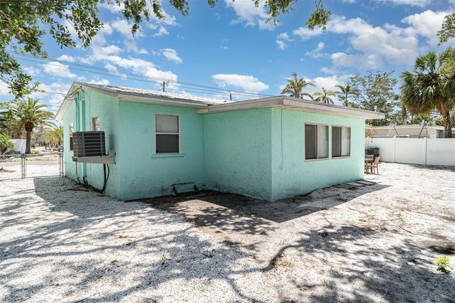 5026 CALLE MINORGA, Sarasota, FL 34242