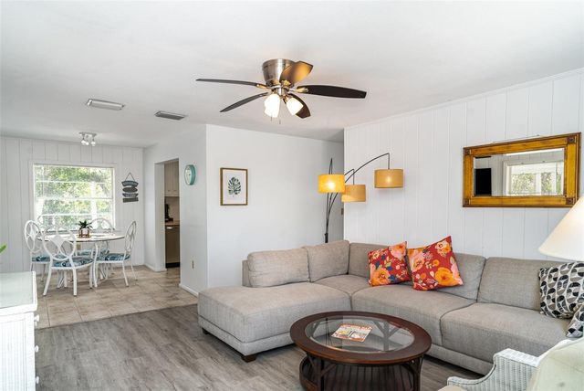 5026 CALLE MINORGA, Sarasota, FL 34242