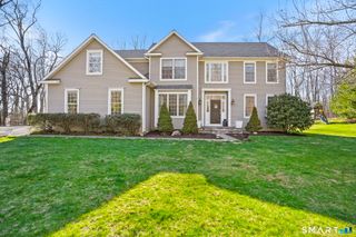 16 North Beech Tree Road, Brookfield, CT 06804