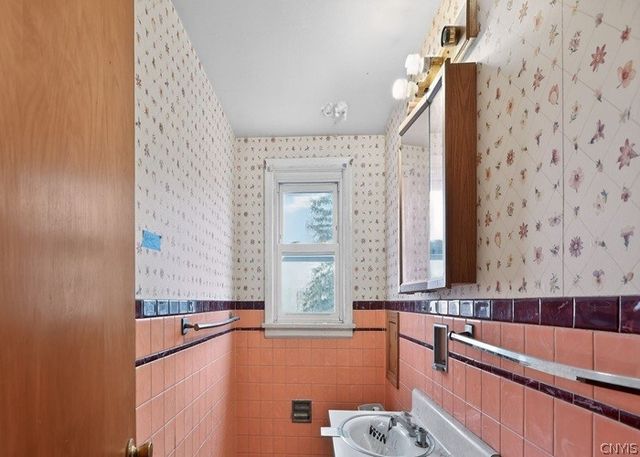 1570 Colvin Boulevard, Tonawanda, NY 14223