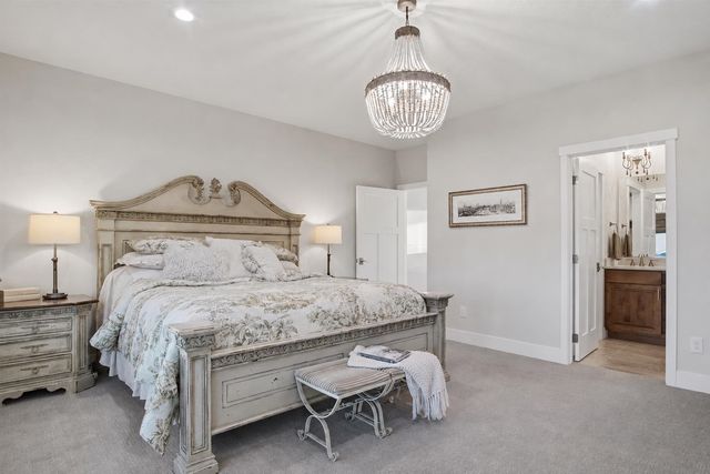 60872 Westview Dr, Nine Mile Falls, WA 99026
