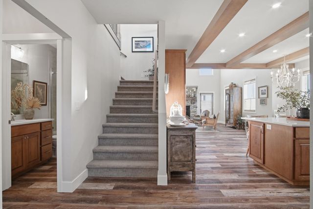 60872 Westview Dr, Nine Mile Falls, WA 99026