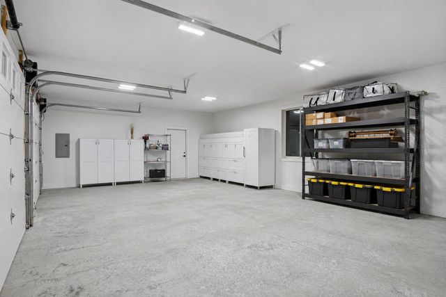 60872 Westview Dr, Nine Mile Falls, WA 99026
