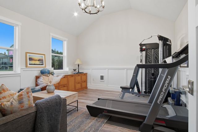 60872 Westview Dr, Nine Mile Falls, WA 99026