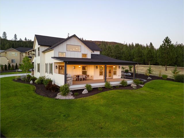 60872 Westview Dr, Nine Mile Falls, WA 99026