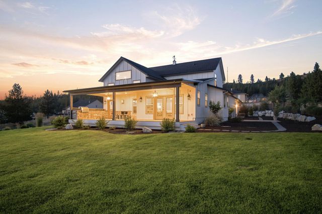 60872 Westview Dr, Nine Mile Falls, WA 99026
