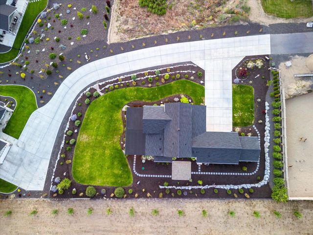 60872 Westview Dr, Nine Mile Falls, WA 99026