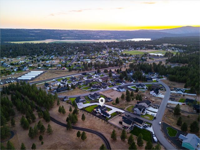 60872 Westview Dr, Nine Mile Falls, WA 99026