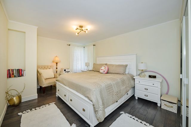 4828 W Berwyn Avenue, Chicago, IL 60630