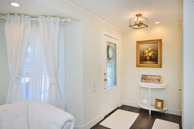 4828 W Berwyn Avenue, Chicago, IL 60630