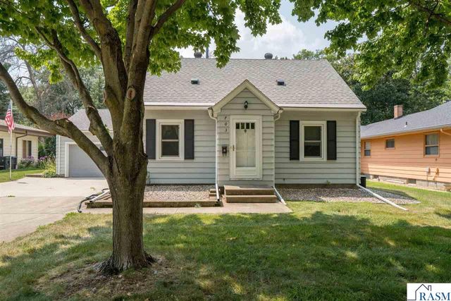 703 Warren Street, Mankato, MN 56001