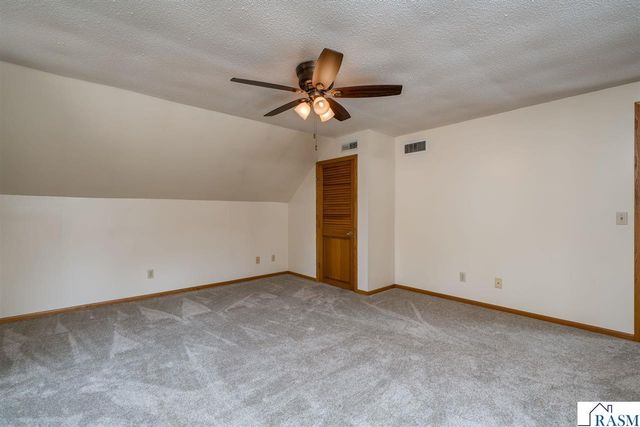 703 Warren Street, Mankato, MN 56001