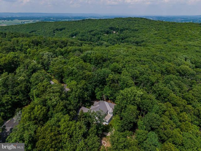 798 DOGWOOD TERRACE, Boiling Springs, PA 17007