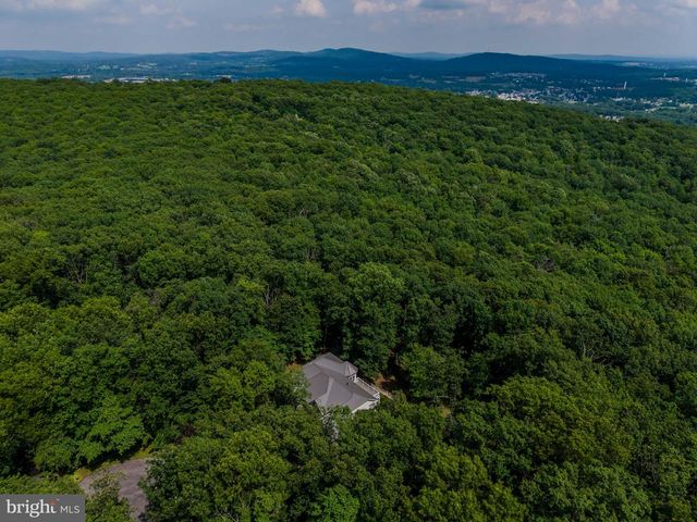 798 DOGWOOD TERRACE, Boiling Springs, PA 17007