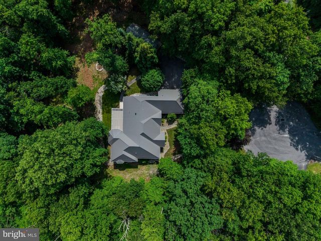 798 DOGWOOD TERRACE, Boiling Springs, PA 17007