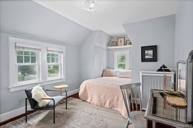 400 Manor Ridge Road, Pelham, NY 10803