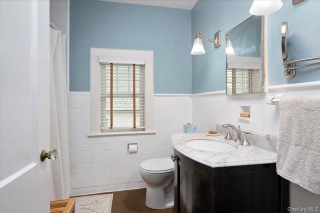 400 Manor Ridge Road, Pelham, NY 10803