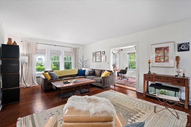 400 Manor Ridge Road, Pelham, NY 10803