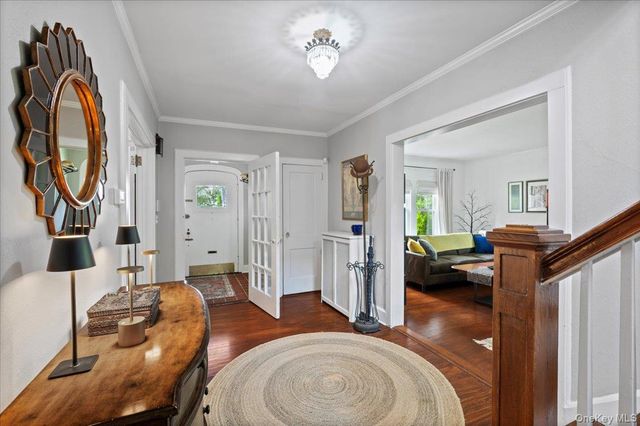 400 Manor Ridge Road, Pelham, NY 10803