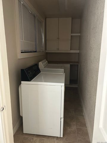 810 E Guenther, San Antonio, TX 78210