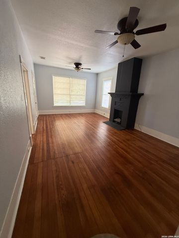 810 E Guenther, San Antonio, TX 78210
