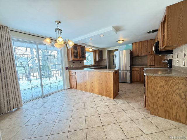 3316 Hickory Lane, Port Huron, MI 48060