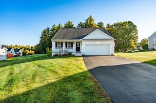 90 Forest Hill Way, Manchester, NH 03109